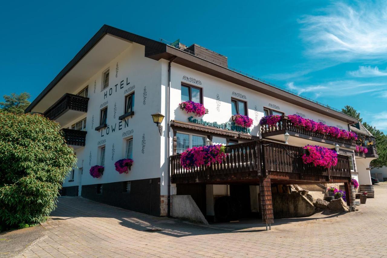 Landhotel Loewen Blumberg Exterior photo