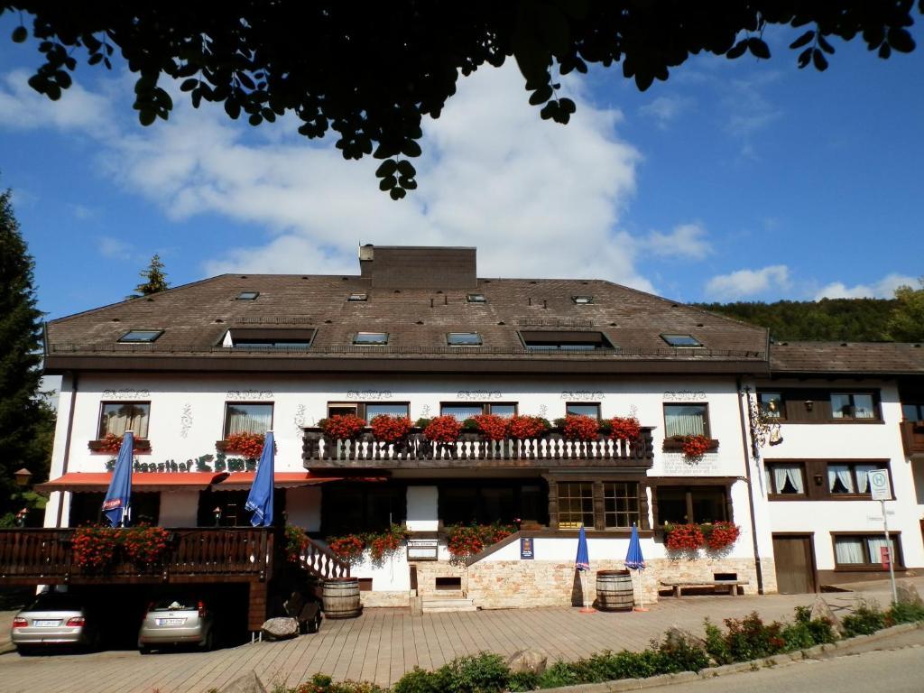 Landhotel Loewen Blumberg Exterior photo